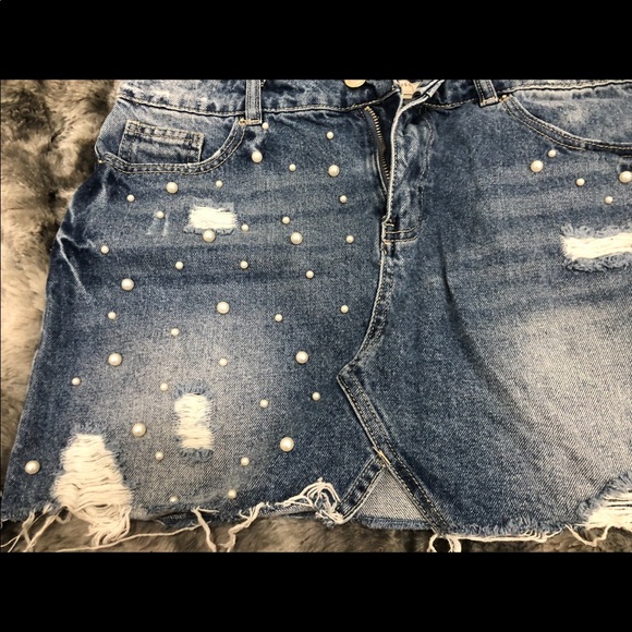 ❤️BRAND NEW JEANS PEARL DISTRESSED / RIPPED SAVAGE SKIRT❤️ - Picture 3 of 4